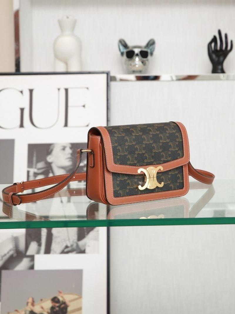 Ce1i*e triomphe bags